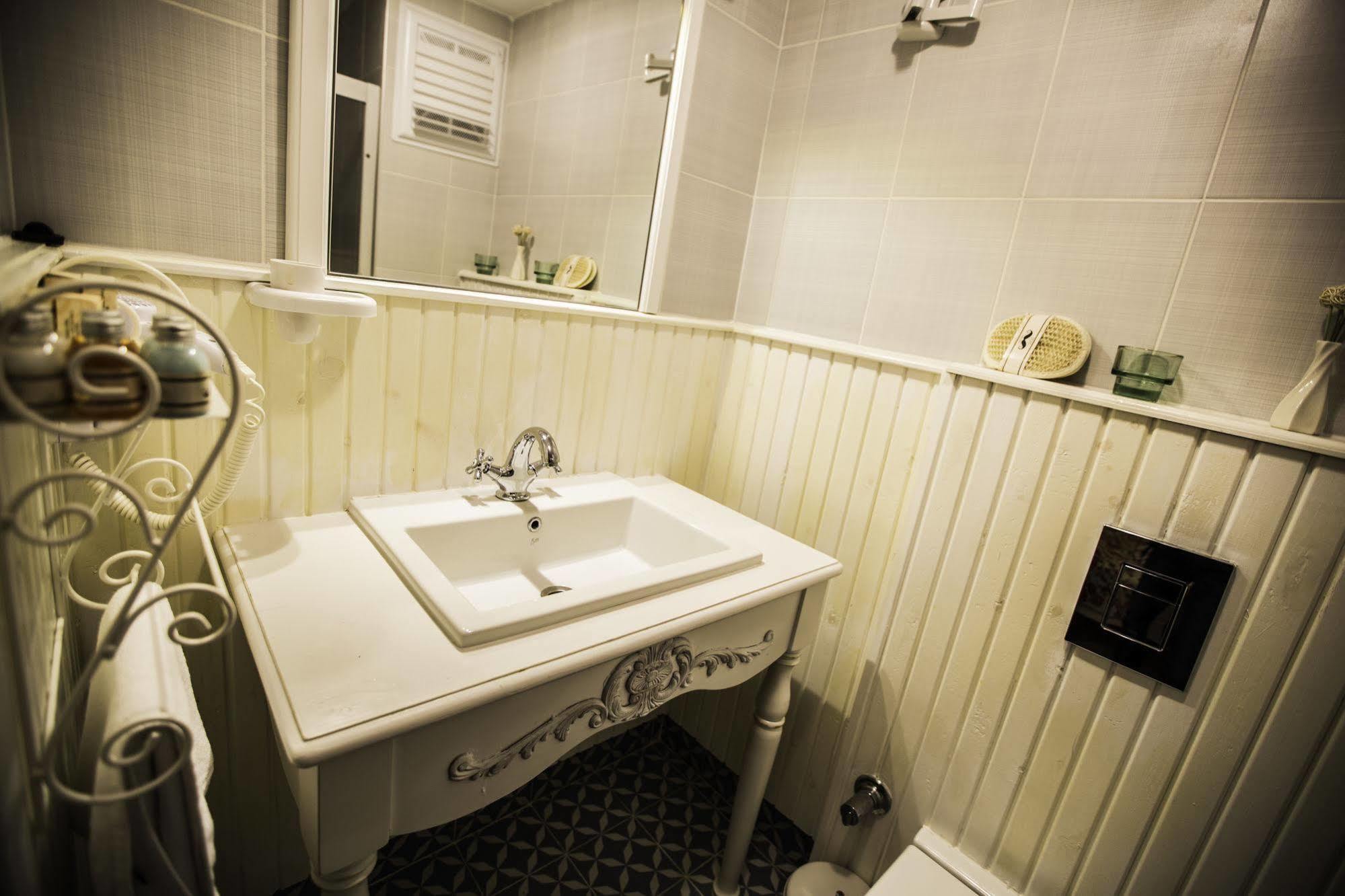 The White Hotel アラカティ エクステリア 写真
